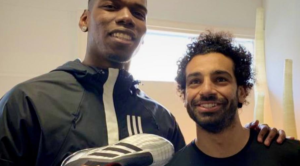 O Paul Pogba διαφημίζει τα νέα του Adidas παρέα με τον Salah.