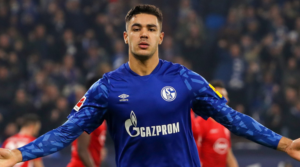 Ο νεαρός κεντρικός αμυντικός της Schalke, Ozan Kabak.