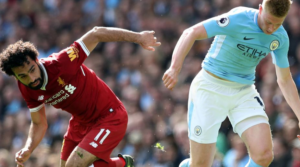 Mo Salah και Kevin De Bruyne σε παλιότερο παιχνίδι μεταξύ Liverpool και Manchester City.